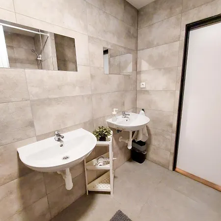 New Spacious C2 Privatunterkunft