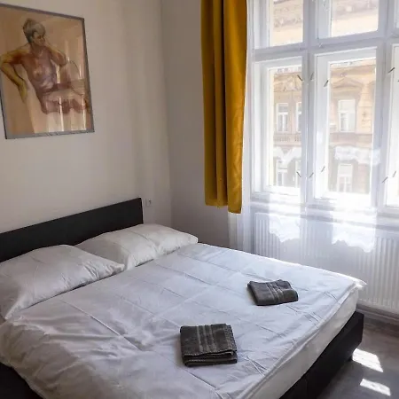 Homestay New Spacious C2 Prague