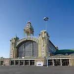 Soukromy V Centru C2 Проживание в семье *